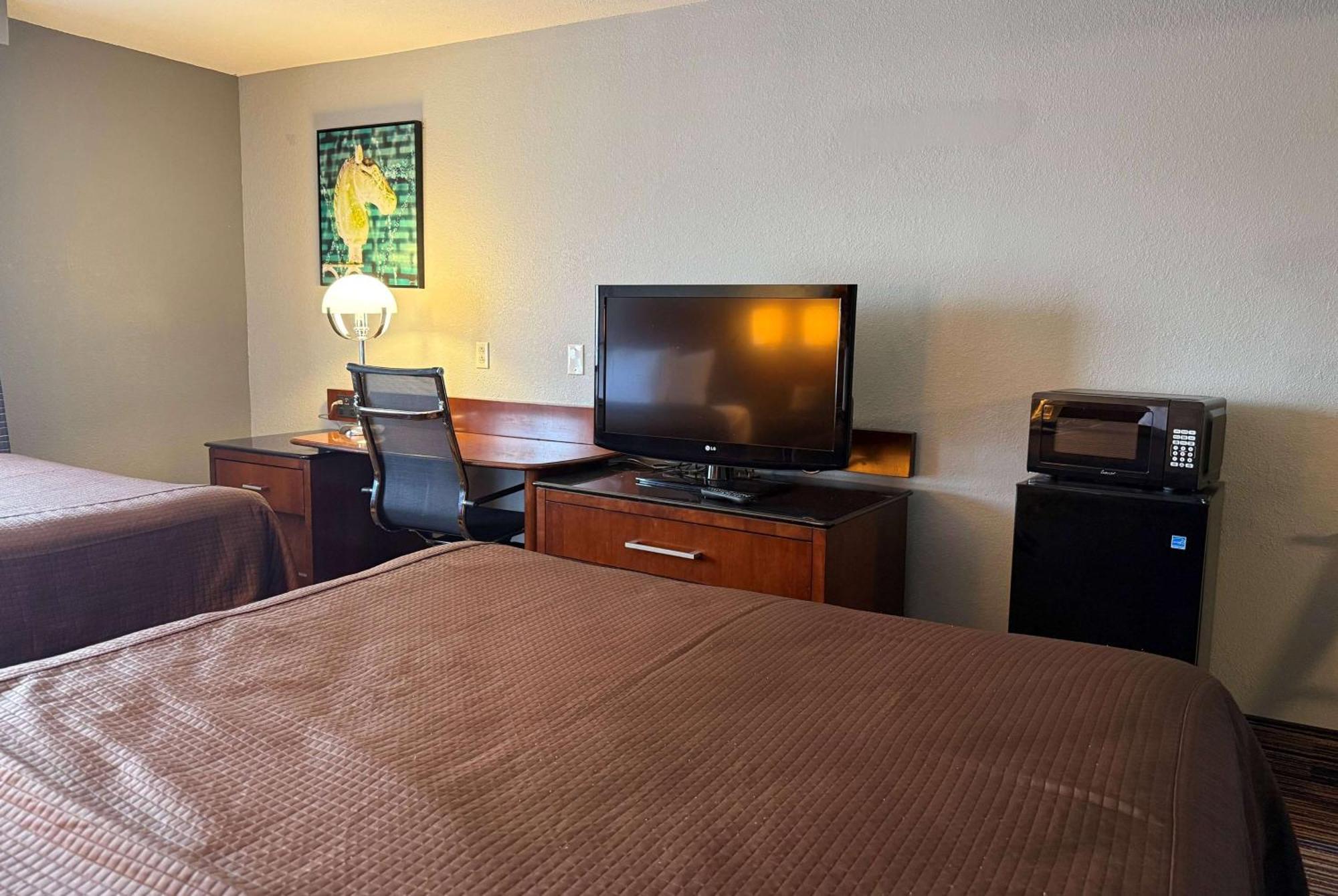 Travelodge By Wyndham Bloomington Buitenkant foto